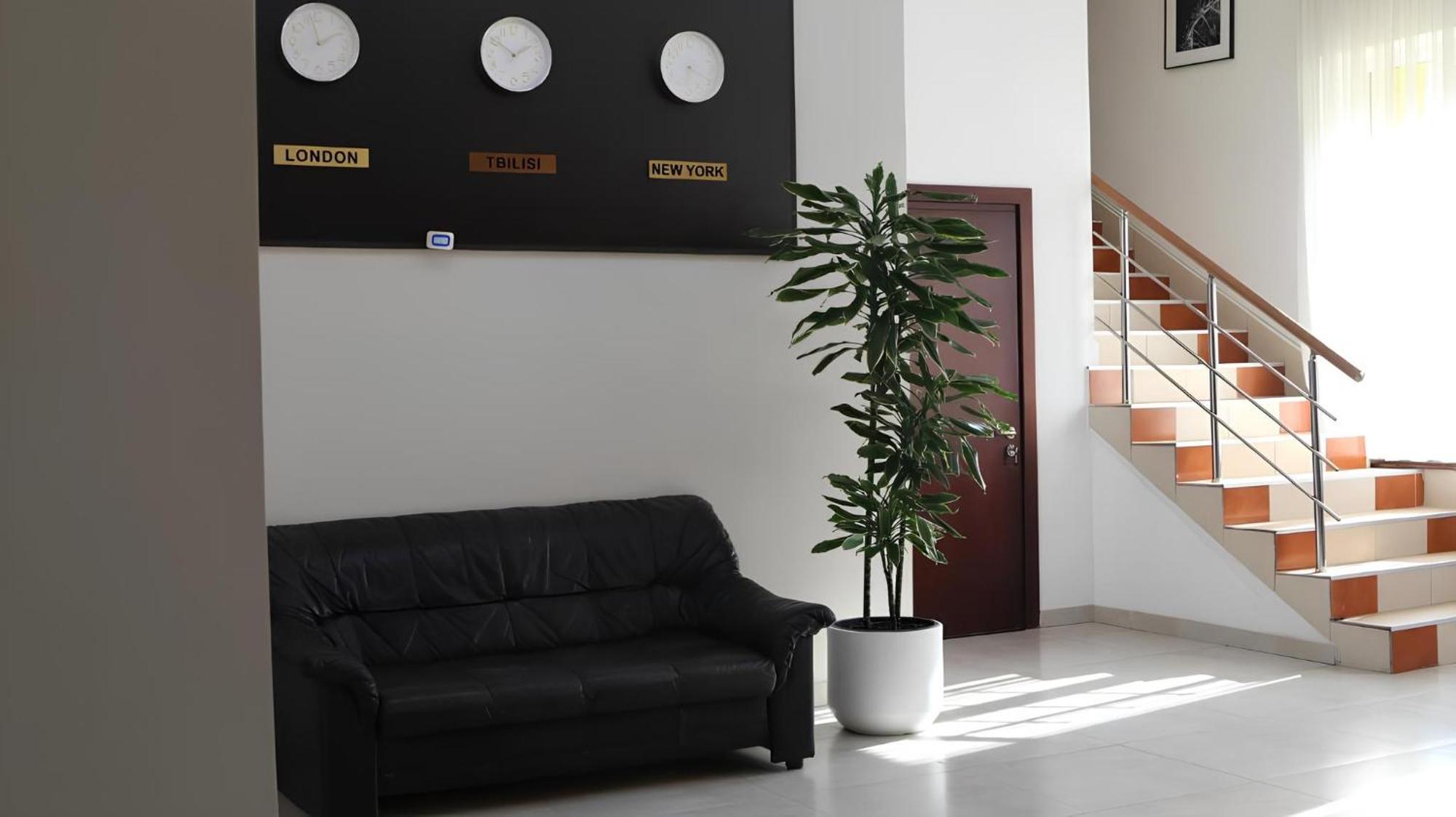 Route Hotel Тбилиси Экстерьер фото