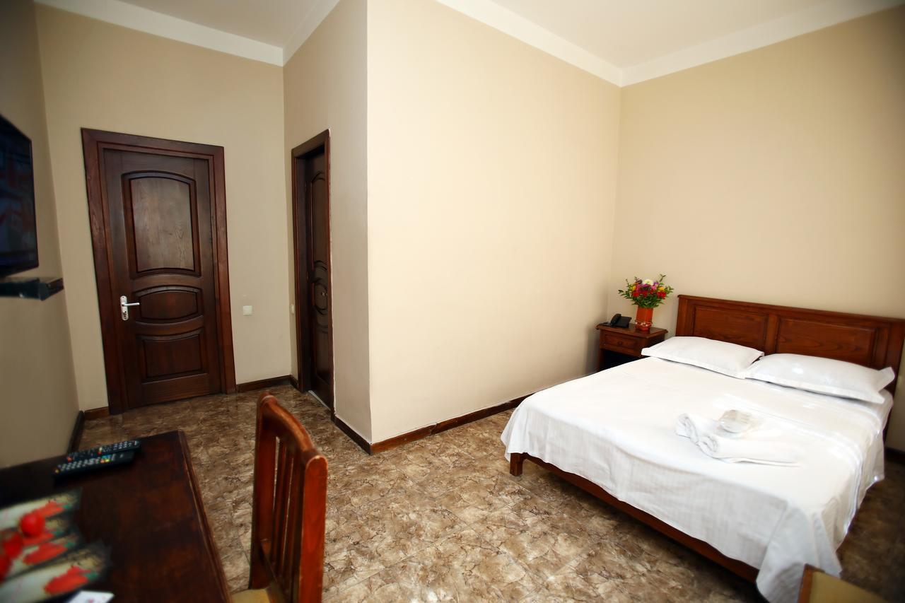 Route Hotel Тбилиси Экстерьер фото