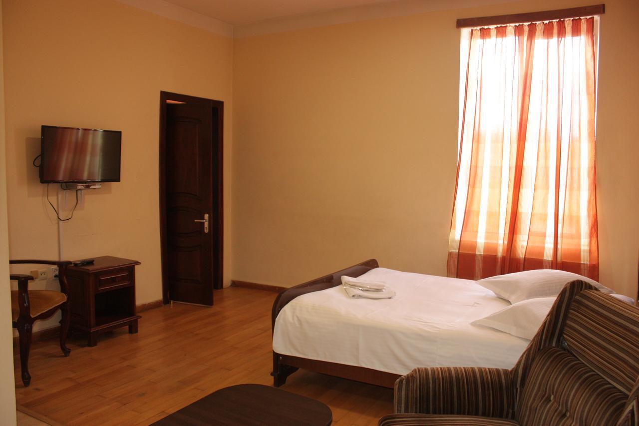 Route Hotel Тбилиси Экстерьер фото